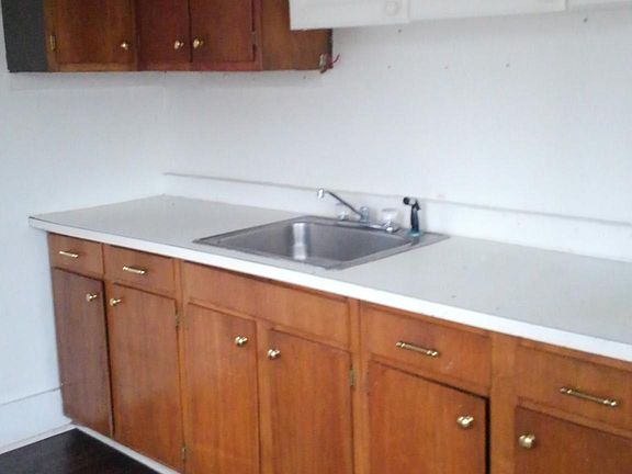 2nd image of 301 Grant St