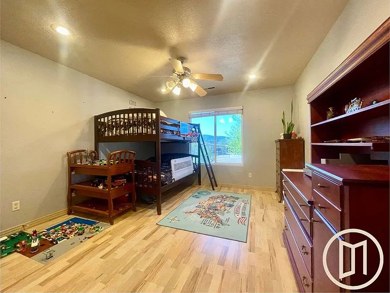 568 N 325 W — Photo 21