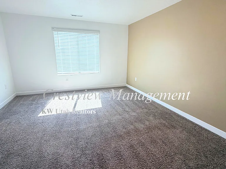 2803 N Airmen Ave — Photo 6