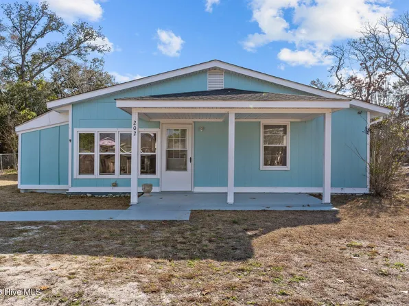 202 NE 33rd Street, Oak Island, NC 28465