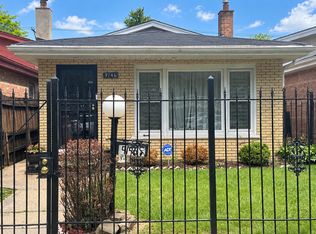 9146 S Woodlawn Ave, Chicago, IL 60619