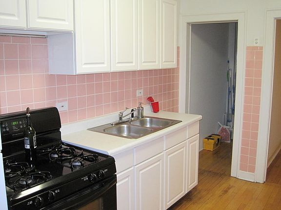 3rd image of 2108 N Whipple St