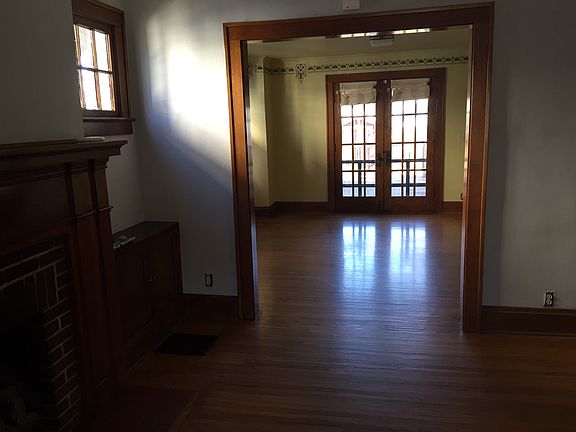 living room/dining room