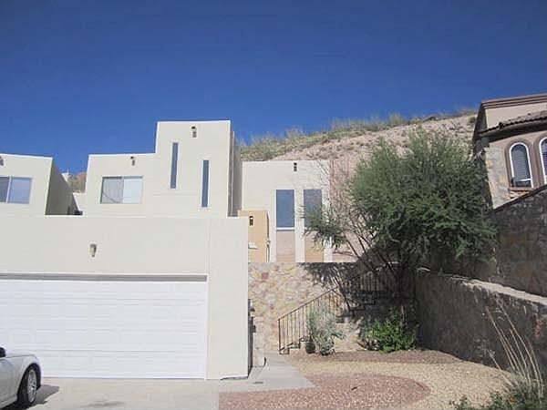 1st image of 4864 Excalibur Dr #B