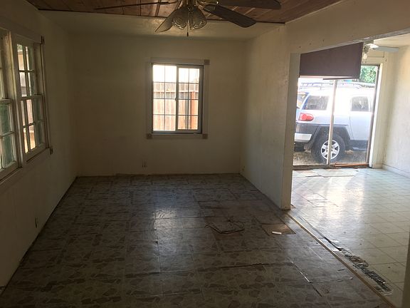 2nd image of 13737 Shasta St
