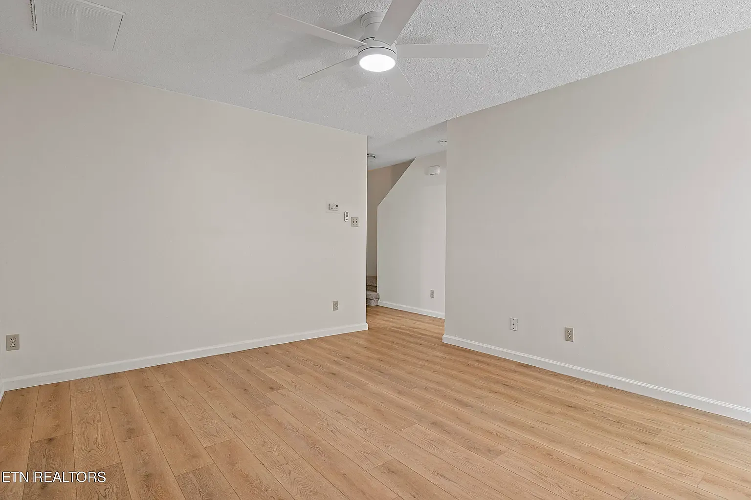 2 bed, 972 sqft, $1,700 — Photo 4