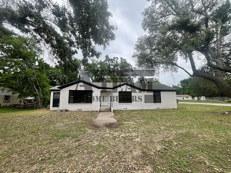 411 McEntire Rd
