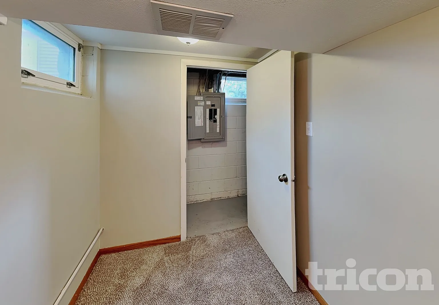 3701 Woodbine Lane N Brooklyn Center MN — Photo 4