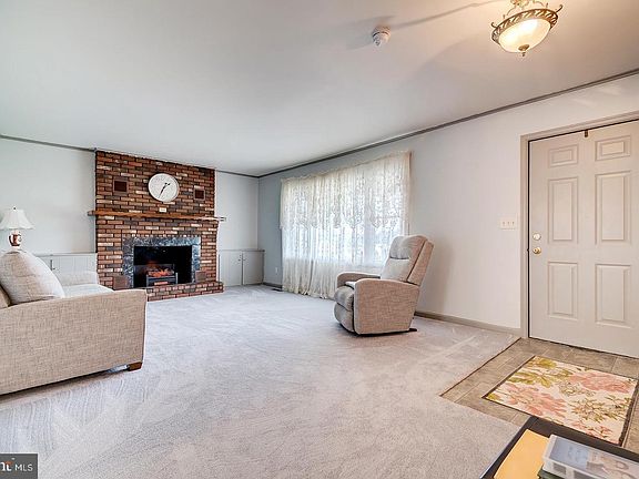 2nd image of 10046 Woodyard Rd