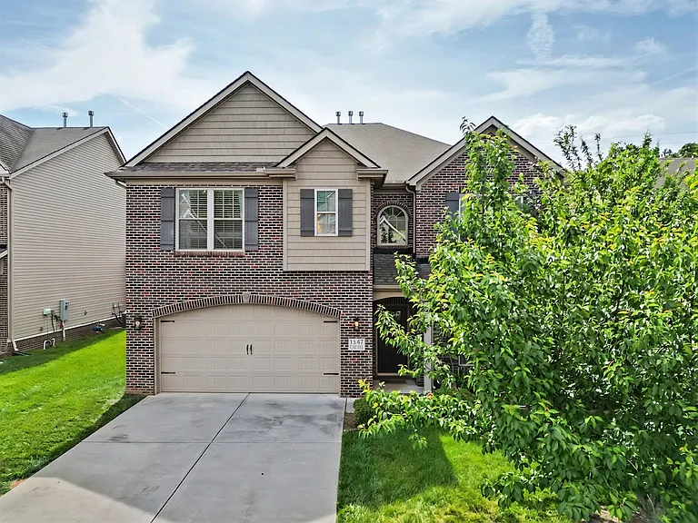 1147 Looking Glass Ln — Photo 36