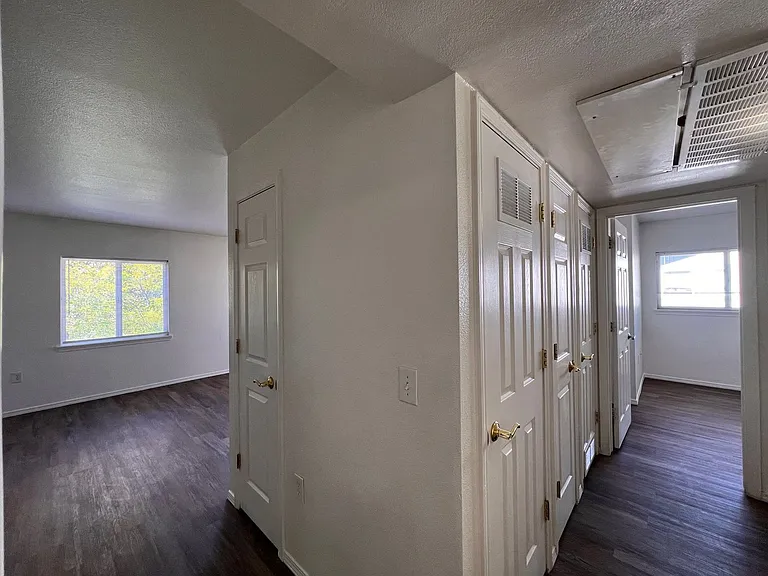 Bramwell - 430 Willow Way — Photo 32