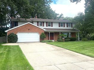 2218 Hickory Point Dr N, Portage, MI 49024