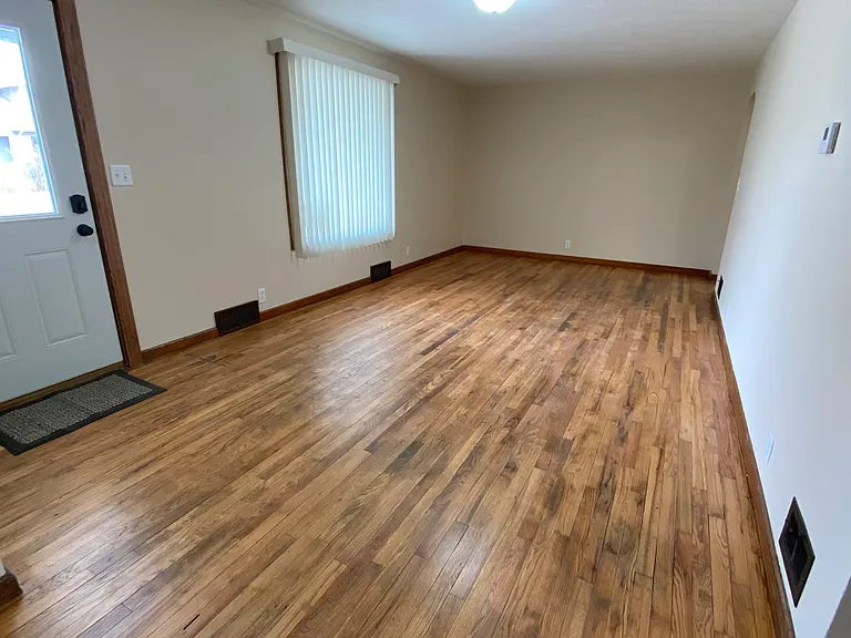 3235 Vine St — Photo 4