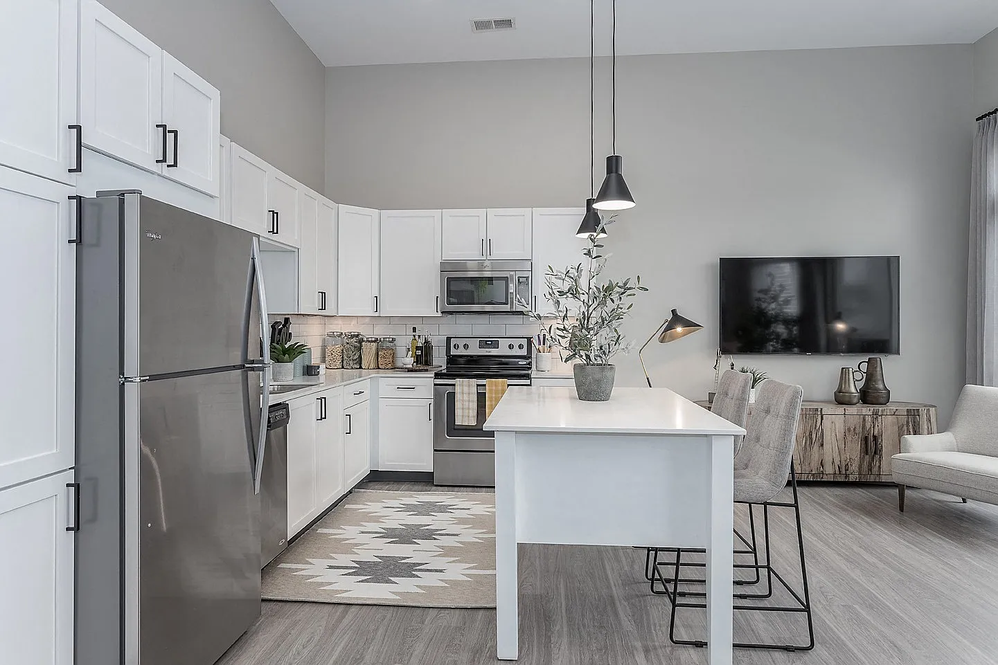 Liberty Center Apartments — Photo 1