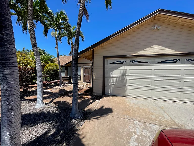 68-1696 Akaula St — Photo 17