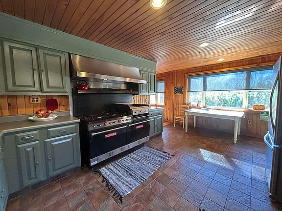 5th image of 2232 Little Pond Rd