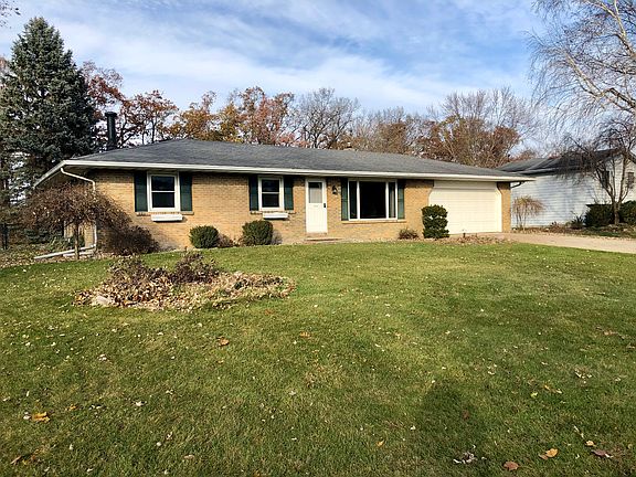2nd image of 22117 Woodside Dr