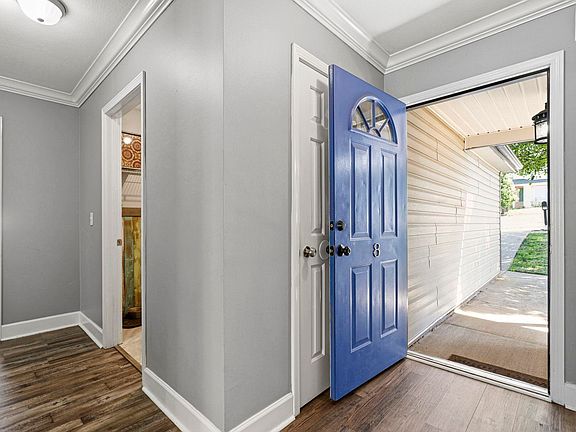 3rd image of 8 Falcon Ridge Way