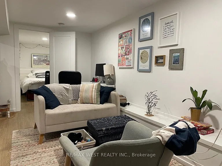 76 Bellwoods Ave — Photo 9
