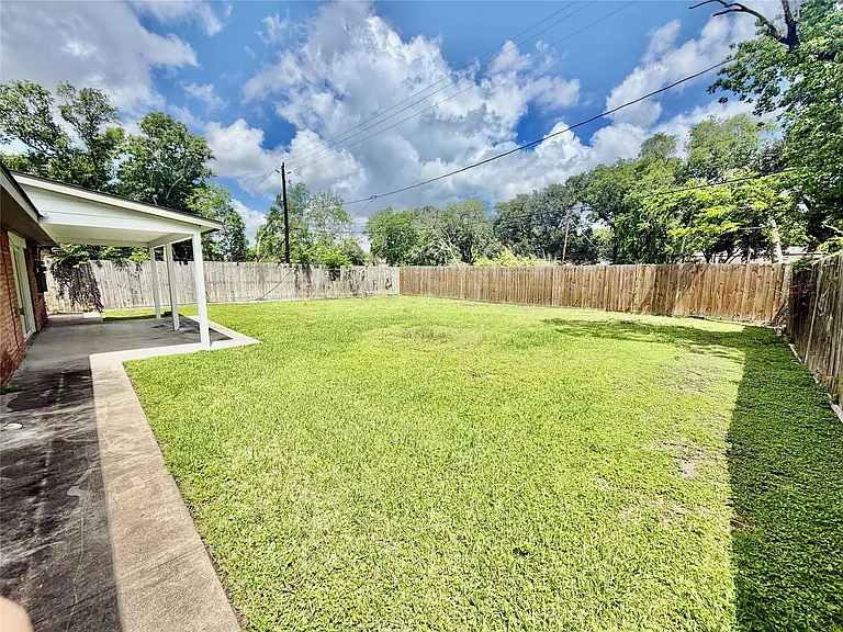 5838 Ludington Dr — Photo 21