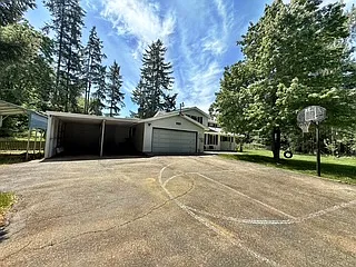 450 NE Riverhill Dr — Photo 44