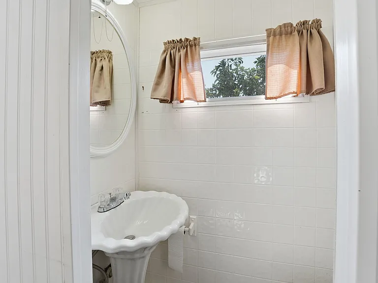 4432 Calm Harbor St — Photo 4