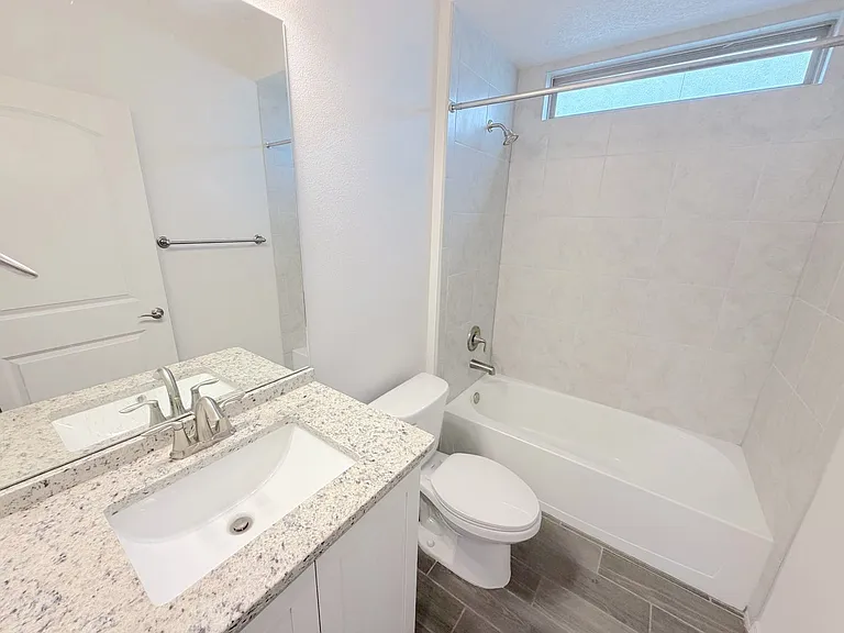 5777 Cosmo Ct NE — Photo 19