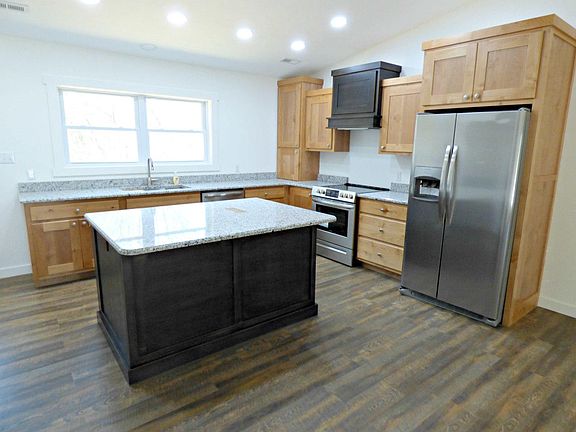 5th image of 168 W Meeting St Lot 4