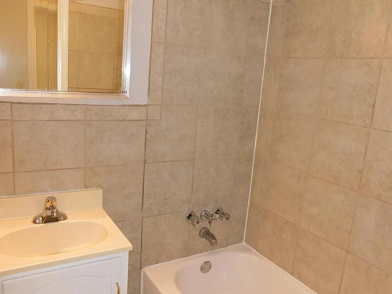 2921 Stratford Dr — Photo 16