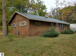 1535 Fawn Lake Dr, West Branch, MI 48661