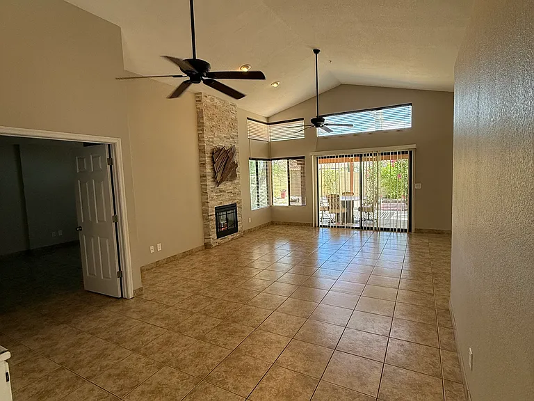 12702 N 95th Way — Photo 15