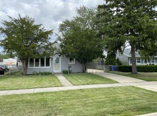 147 N Warrington Rd, Des Plaines, IL 60016
