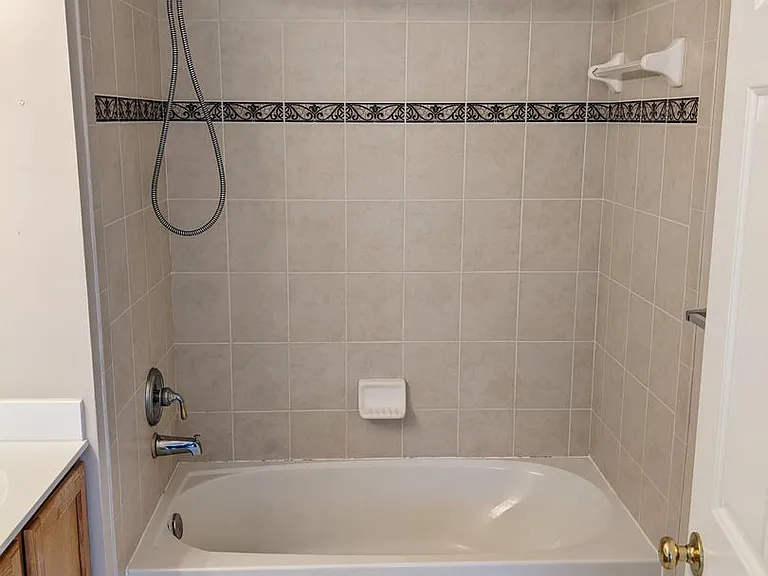 6509 Wiltshire Dr #L — Photo 27