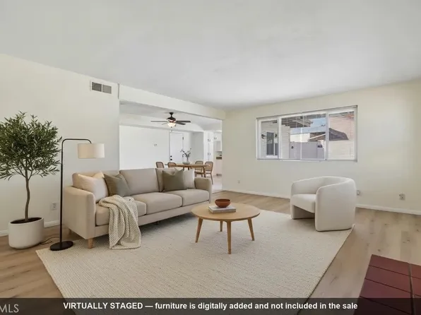 330 King Ct, Hemet, CA 92543