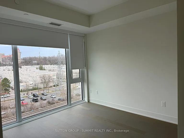322 Dupont St #713 — Photo 9