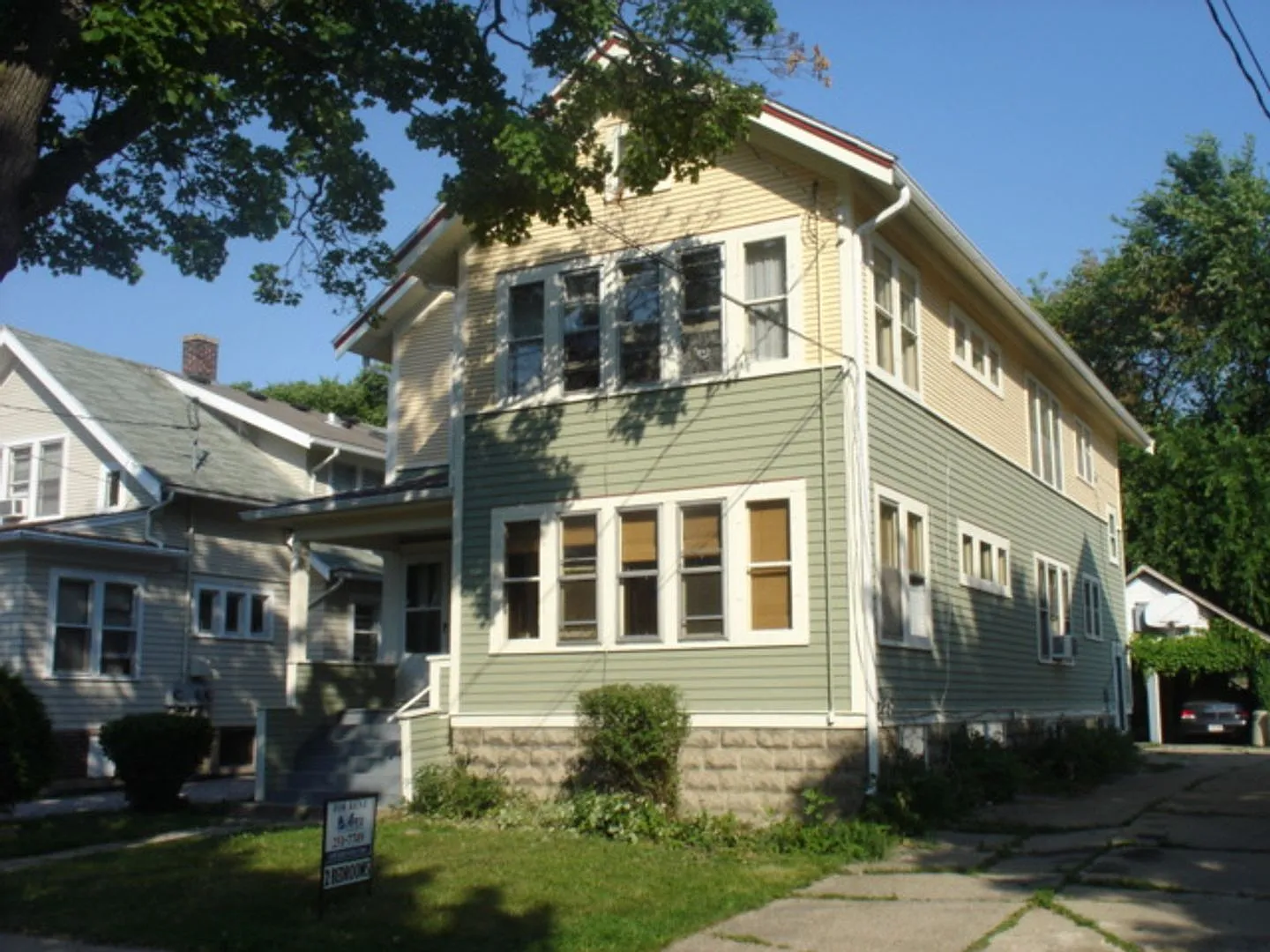 2537 East Johnson Street — Photo 2
