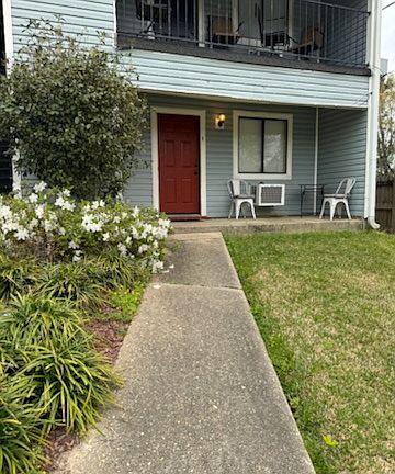 2nd image of 1630 Romney Dr #A