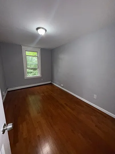 4 bed, 2000 sqft, $1,950 — Photo 2