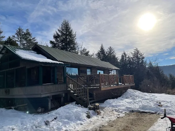 7 Copper Head Road, Newfane, VT 05351