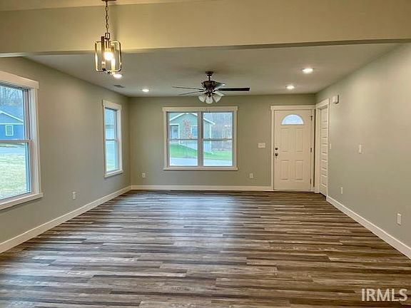 5th image of 618 N Livy Ct