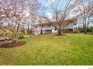 1 Lisa Ln, Nanuet, NY 10954