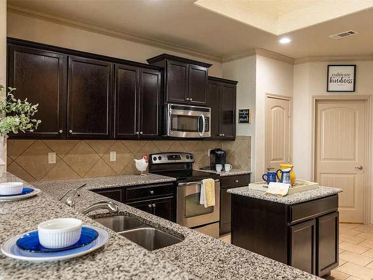 509 Vidalia Ct — Photo 4