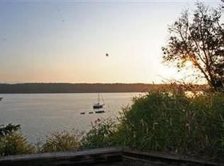 8123 Flagler Rd, Nordland, WA 98358