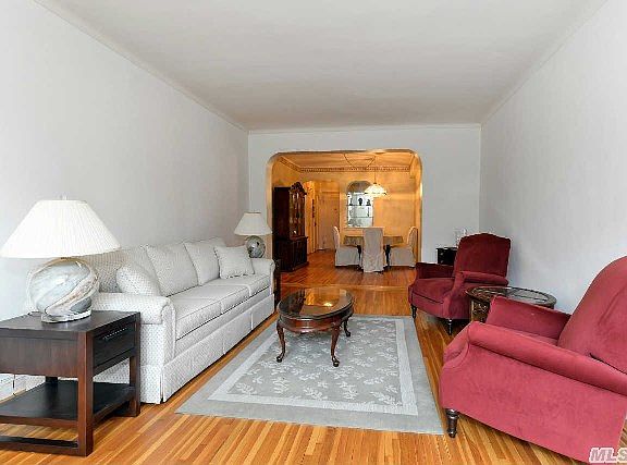 3rd image of 6940 Yellowstone Blvd APT 415