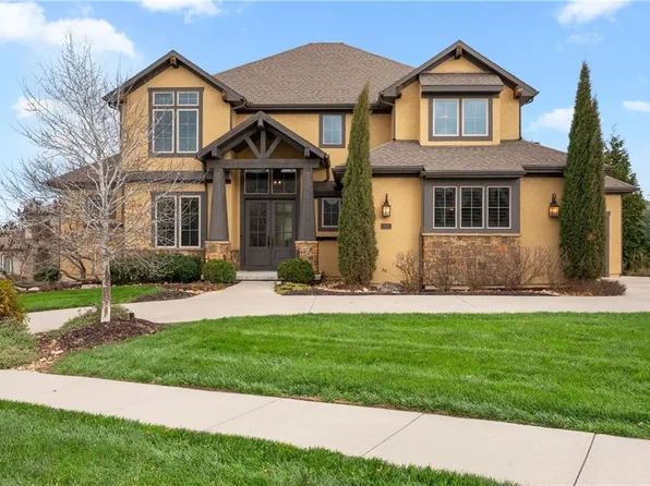 2808 NW Nutall Ct, Lees Summit, MO 64081