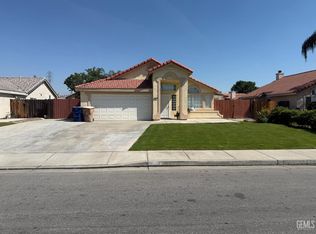 4604 Mount Everest Way, Bakersfield, CA 93304