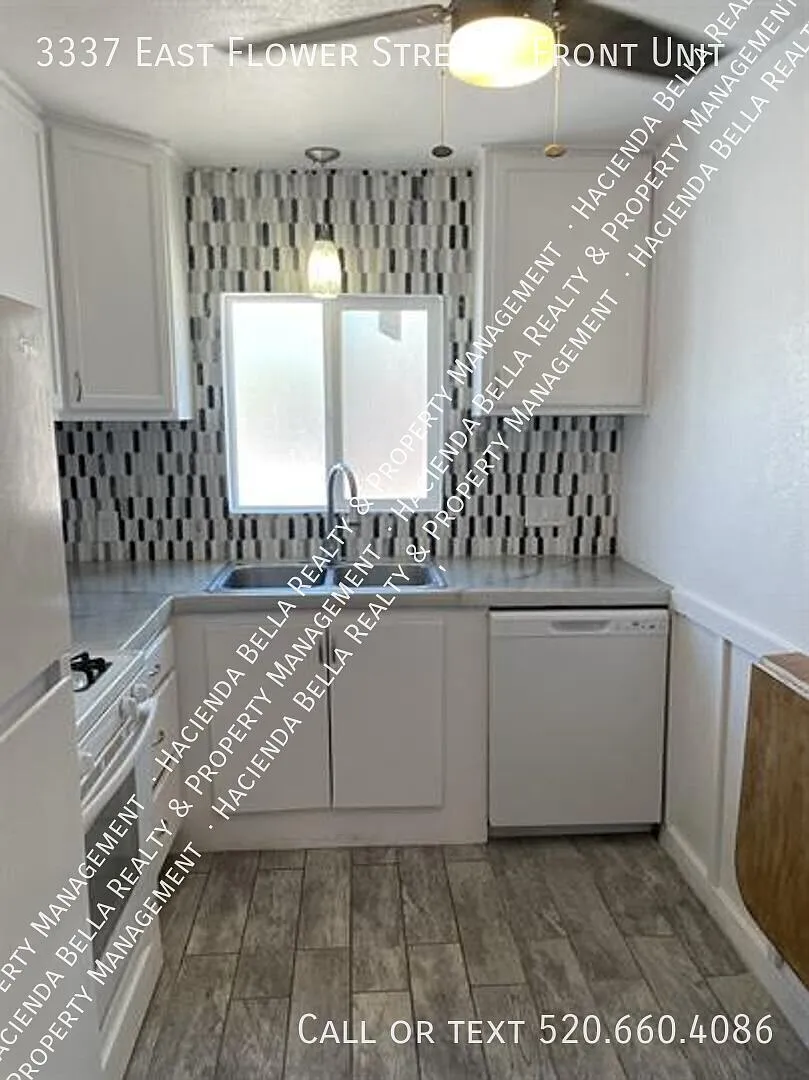 Cute 2 Bedroom Cottage. Minutes to UofA — Photo 2