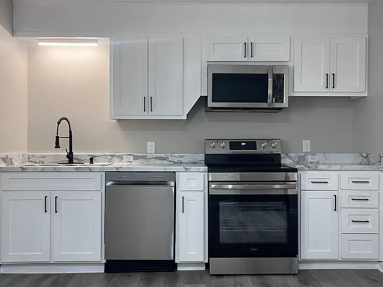 Fisher St Apartments — Photo 19