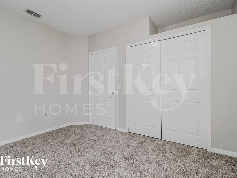 1205 Schumann Dr — Photo 13