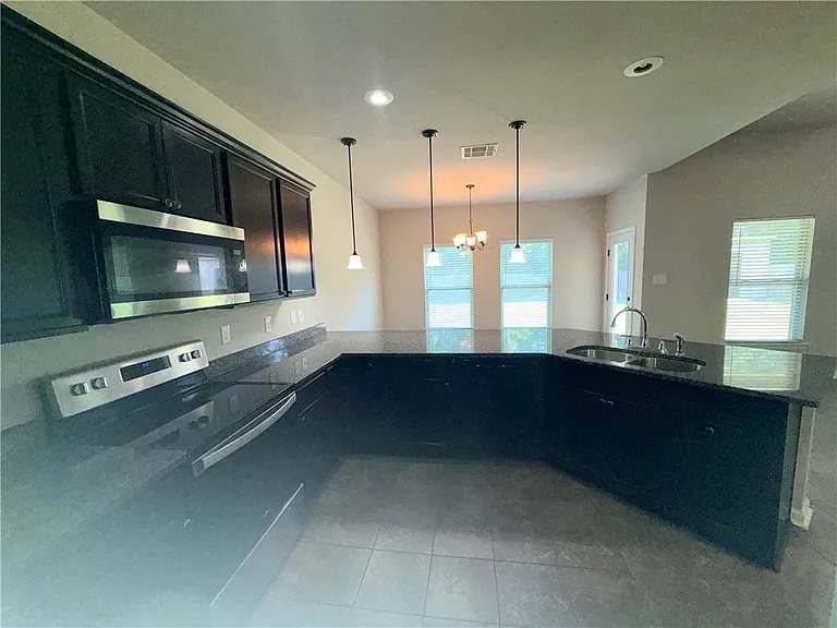 42225 Atmore Pl — Photo 9